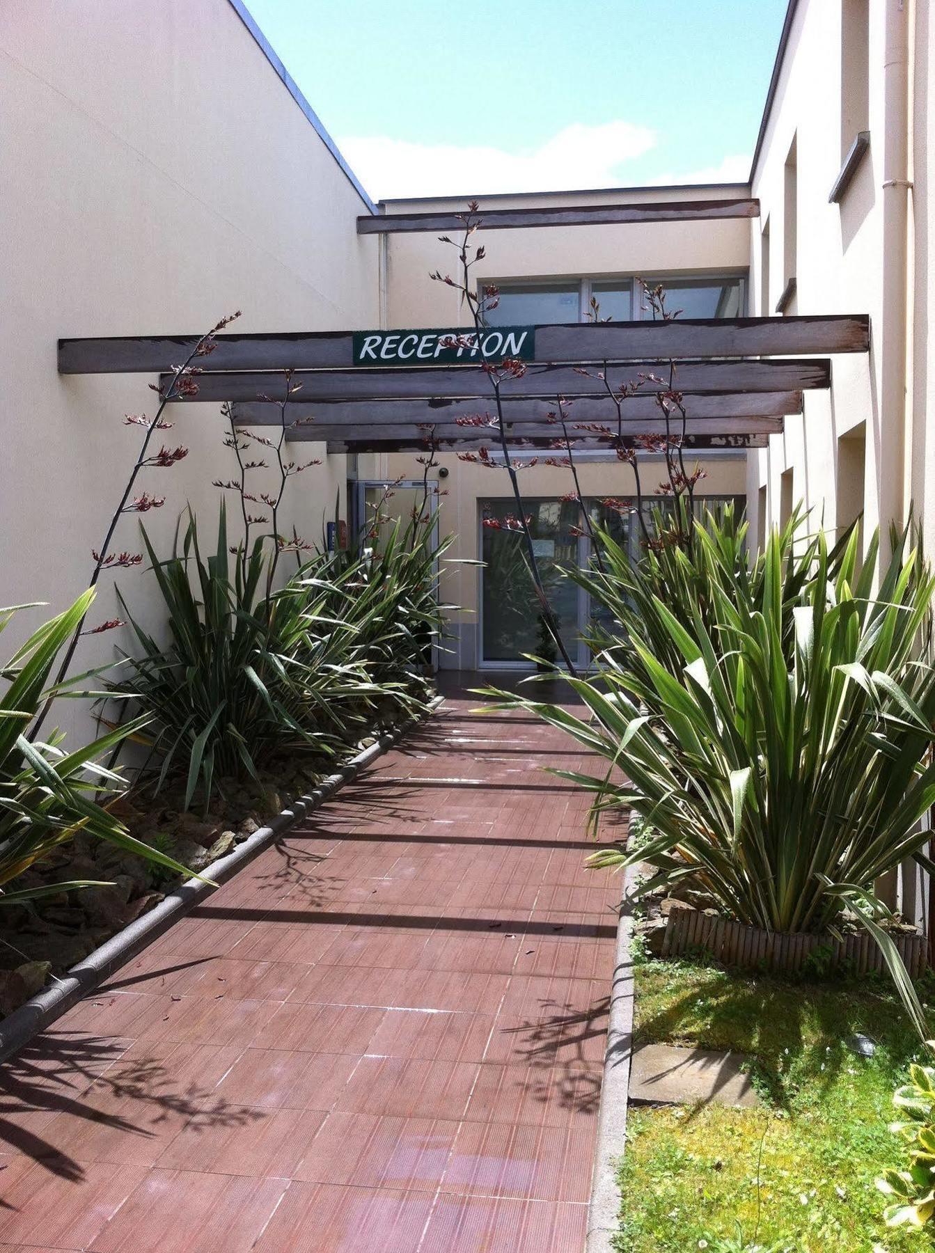 Brit Hotel Alghotel Cancale Exterior photo
